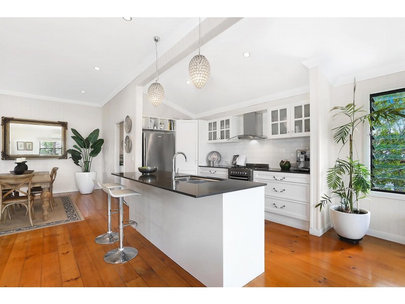 11 Myla Terrace, Tennyson QLD 4105