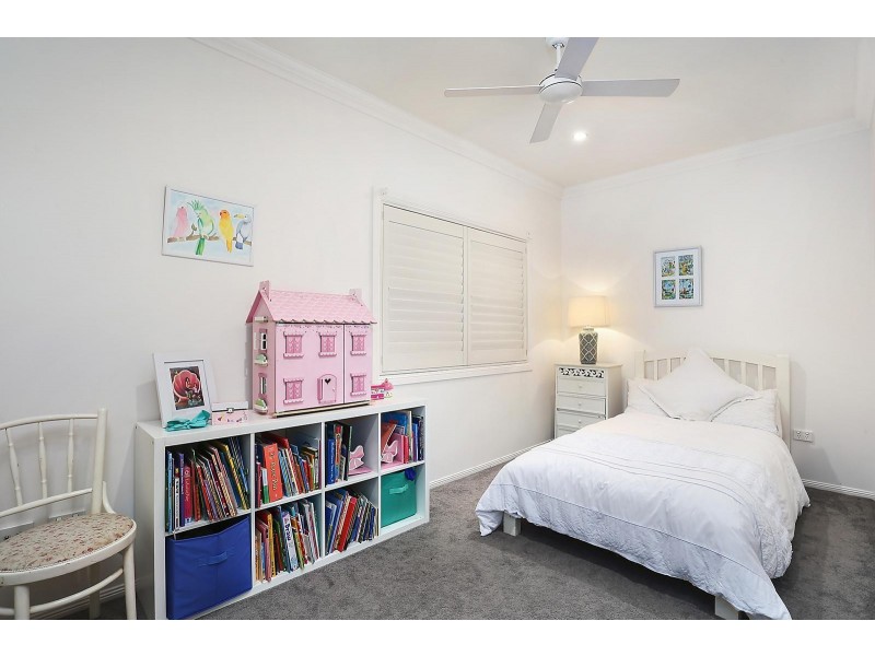 11 Myla Terrace, Tennyson QLD 4105