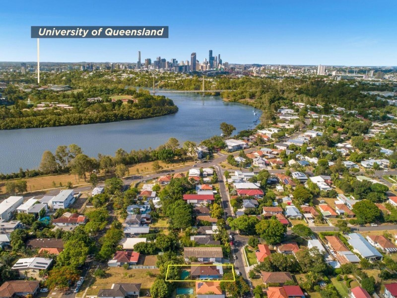 35 Newcastle Street, Fairfield QLD 4103