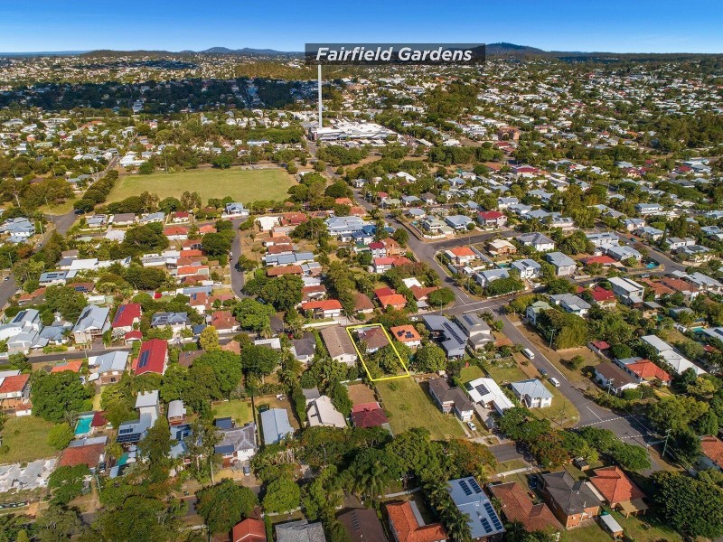 35 Newcastle Street, Fairfield QLD 4103