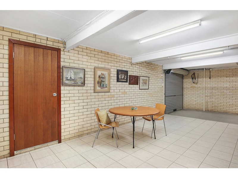 27 Esplanade, Yeronga QLD 4104