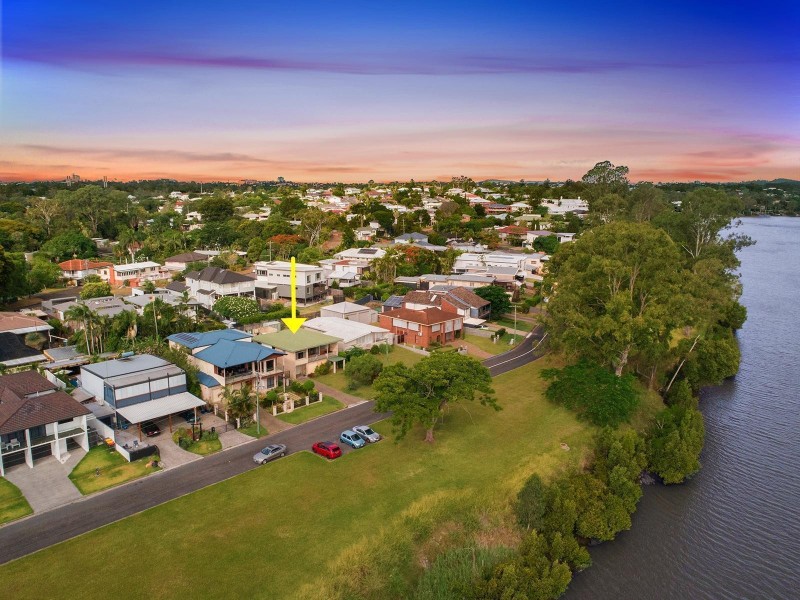 27 Esplanade, Yeronga QLD 4104