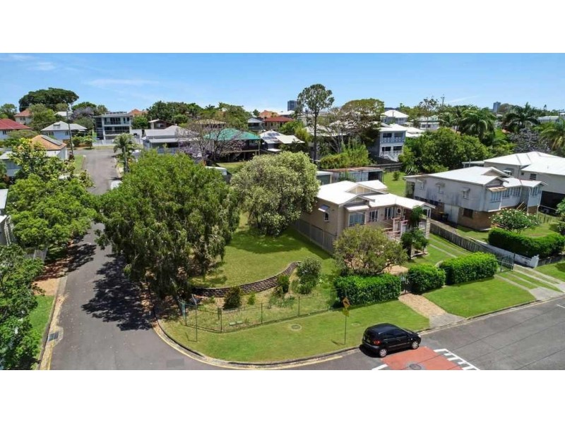 25 MacDonald Street, Norman Park QLD 4170