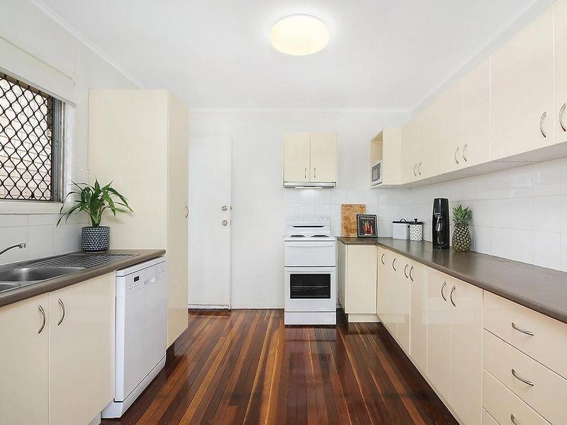 19 Gerlee Street, Tennyson QLD 4105