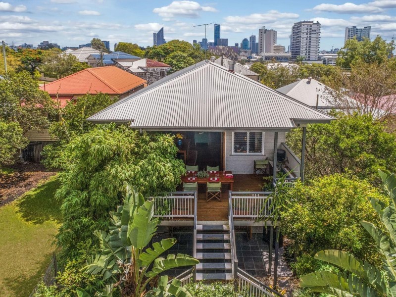 65 Qualtrough Street, Woolloongabba QLD 4102