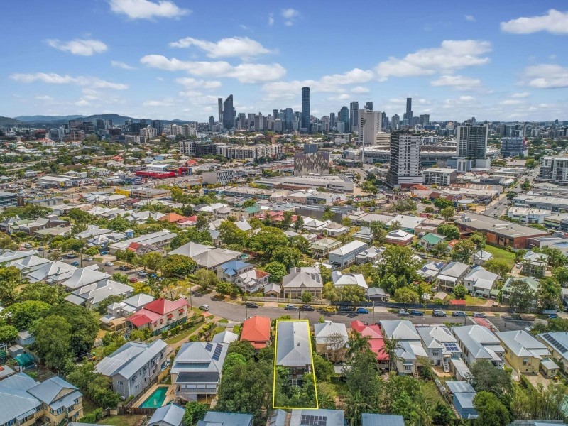 65 Qualtrough Street, Woolloongabba QLD 4102