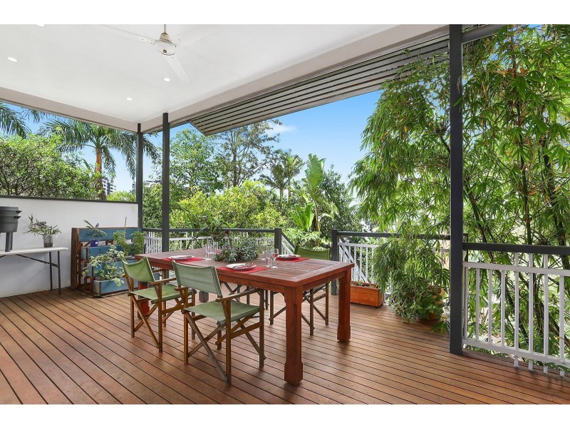 65 Qualtrough Street, Woolloongabba QLD 4102