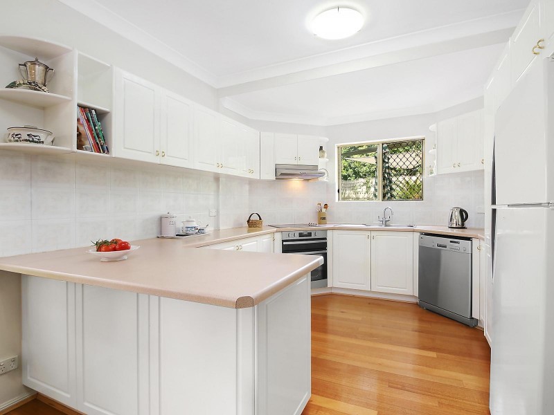 2/70 Denman Street, Greenslopes QLD 4120