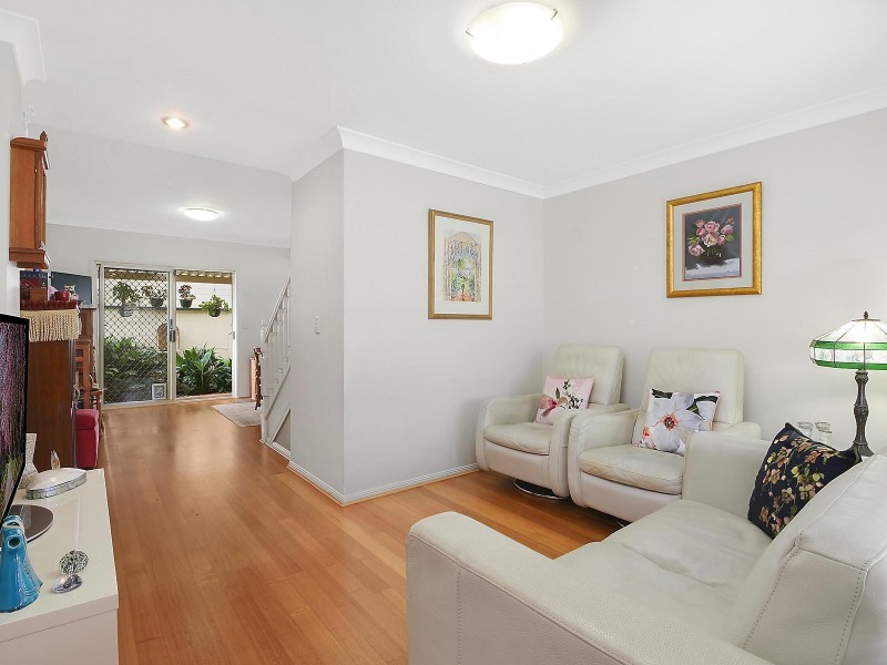 2/70 Denman Street, Greenslopes QLD 4120