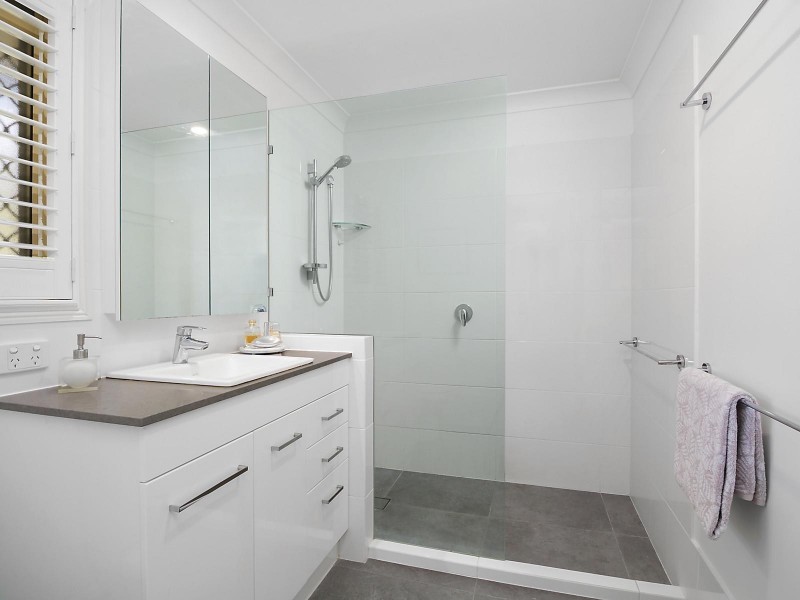 2/70 Denman Street, Greenslopes QLD 4120