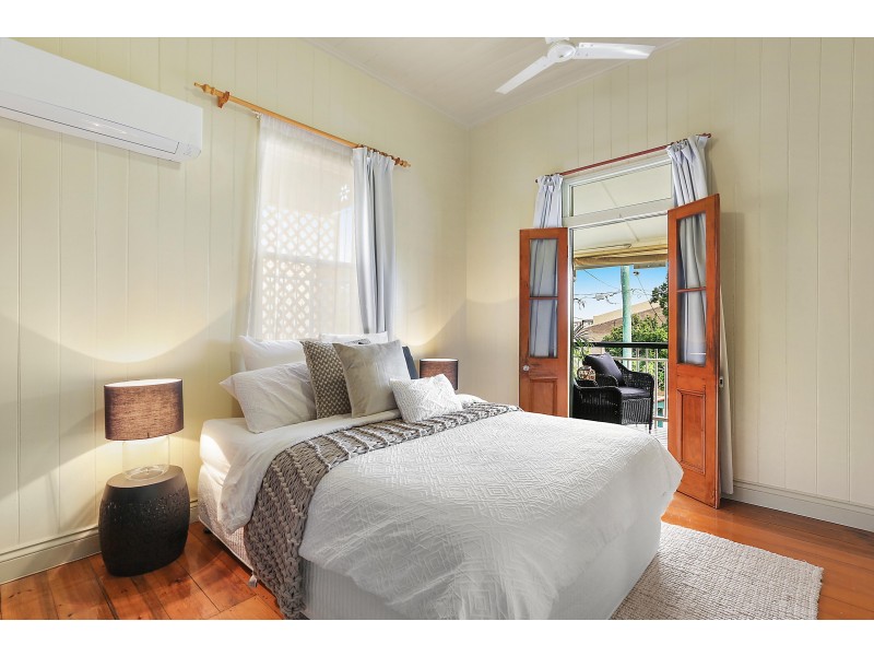 8 Taylor Street, Annerley QLD 4103