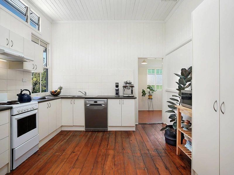 10 Park Road, Yeronga QLD 4104