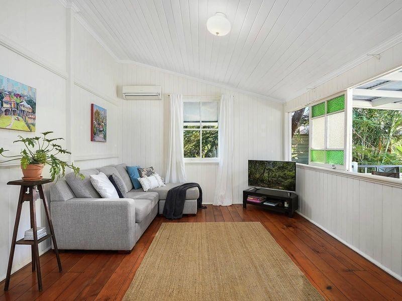 10 Park Road, Yeronga QLD 4104