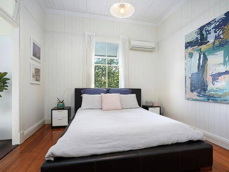 10 Park Road, Yeronga QLD 4104