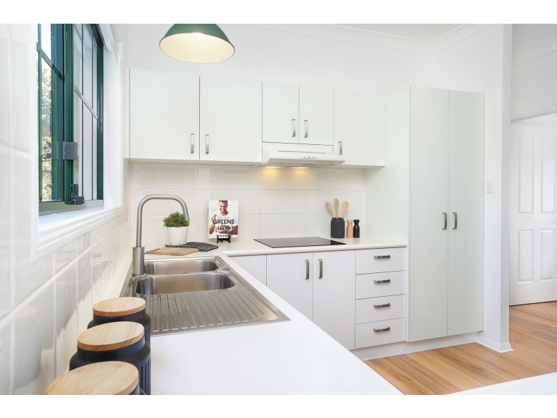 56 Ellen Street, Oxley QLD 4075