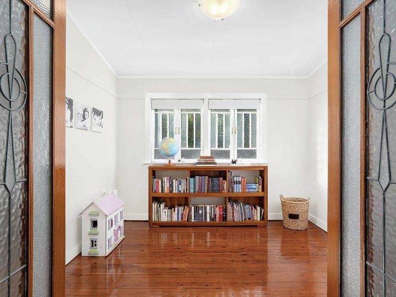 1 Laura Street, Tarragindi QLD 4121