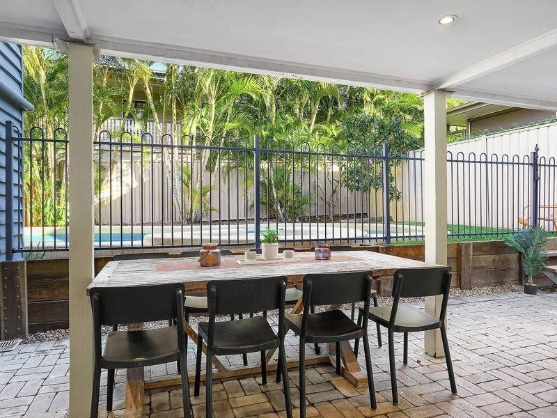 1 Laura Street, Tarragindi QLD 4121