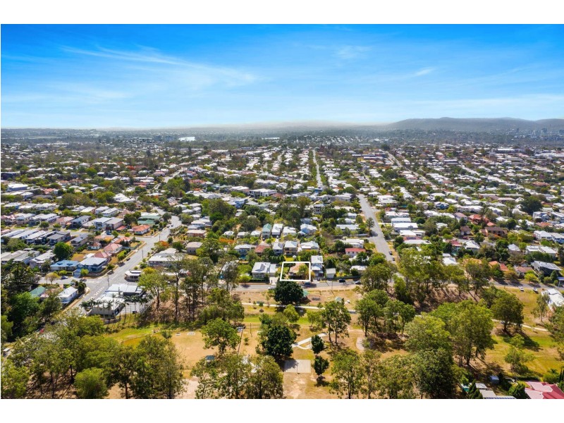 49 Laura Street, Tarragindi QLD 4121