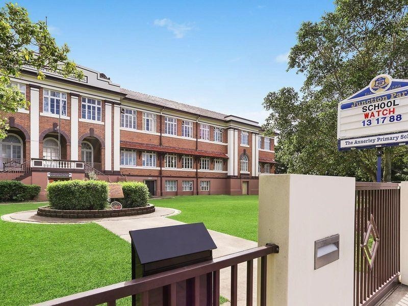 4/12 Somervell Street, Annerley QLD 4103