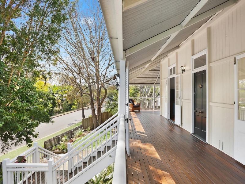 40 Sterculia Avenue, Holland Park West QLD 4121