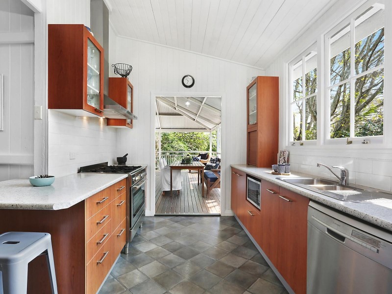 40 Sterculia Avenue, Holland Park West QLD 4121