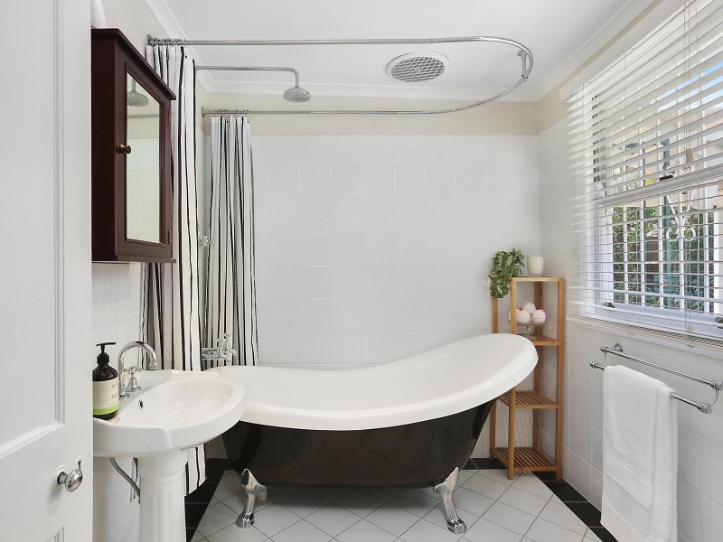 40 Sterculia Avenue, Holland Park West QLD 4121