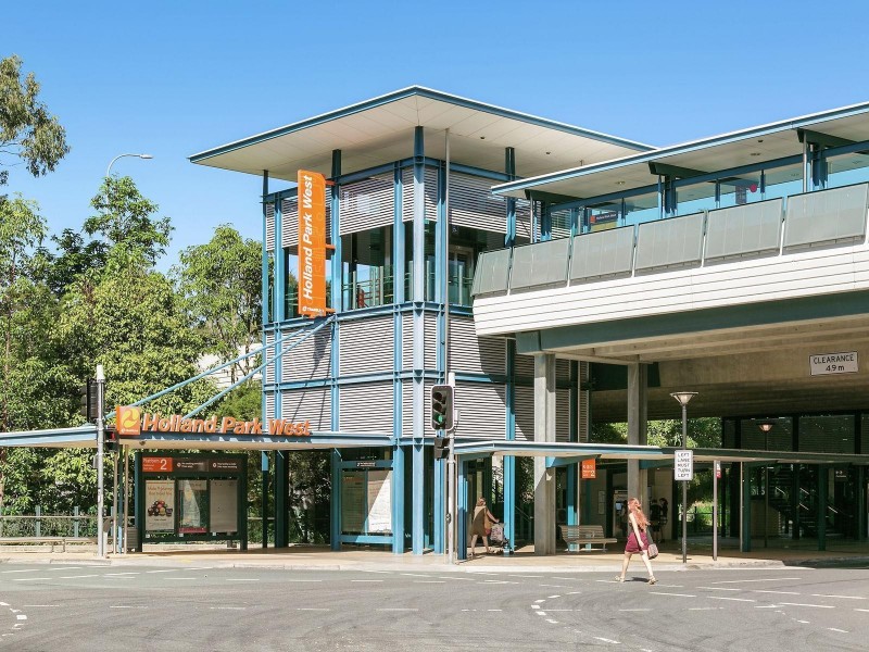 40 Sterculia Avenue, Holland Park West QLD 4121