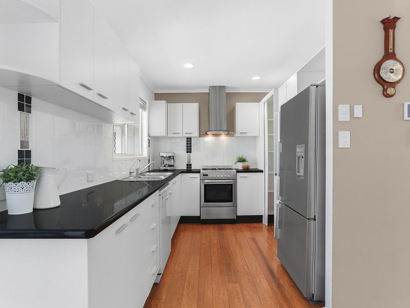 623 Hawkesbury Road, Anstead QLD 4070