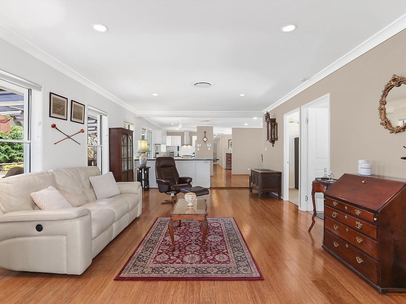 623 Hawkesbury Road, Anstead QLD 4070