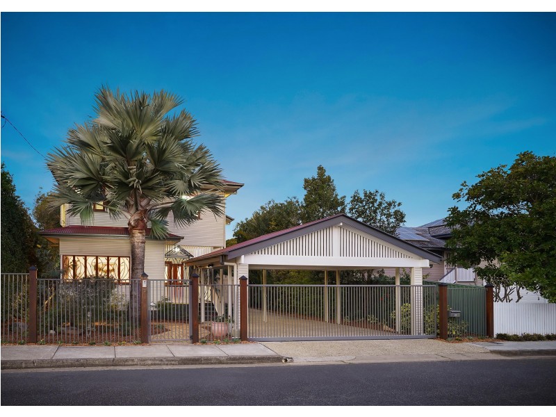 12 Newcastle Street, Fairfield QLD 4103