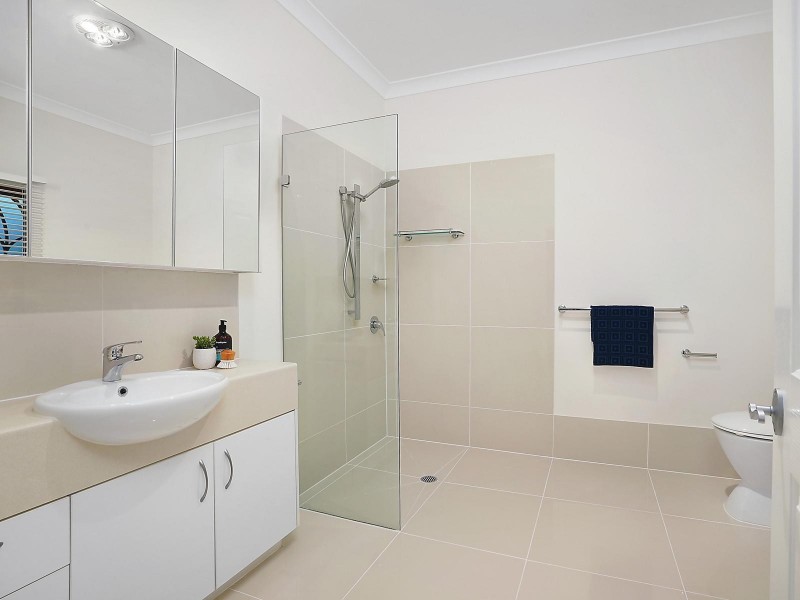 12 Newcastle Street, Fairfield QLD 4103