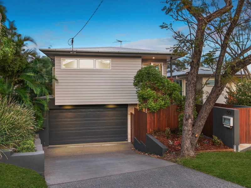 22 Instow Street, Yeronga QLD 4104