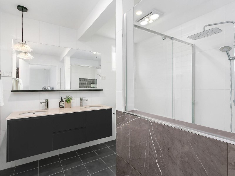 21 Gardenvale Street, Holland Park West QLD 4121