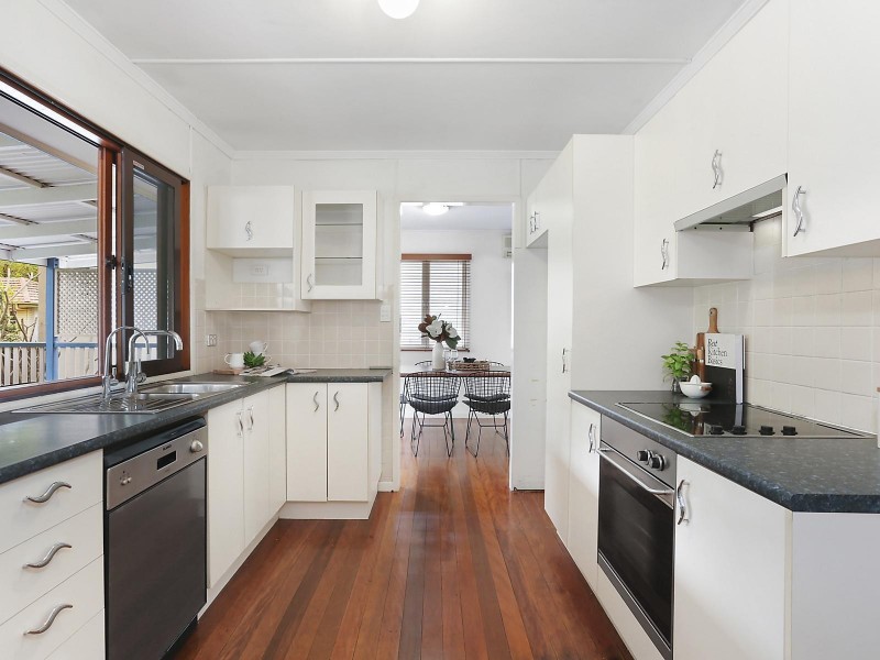 59 Soden Street, Yeerongpilly QLD 4105