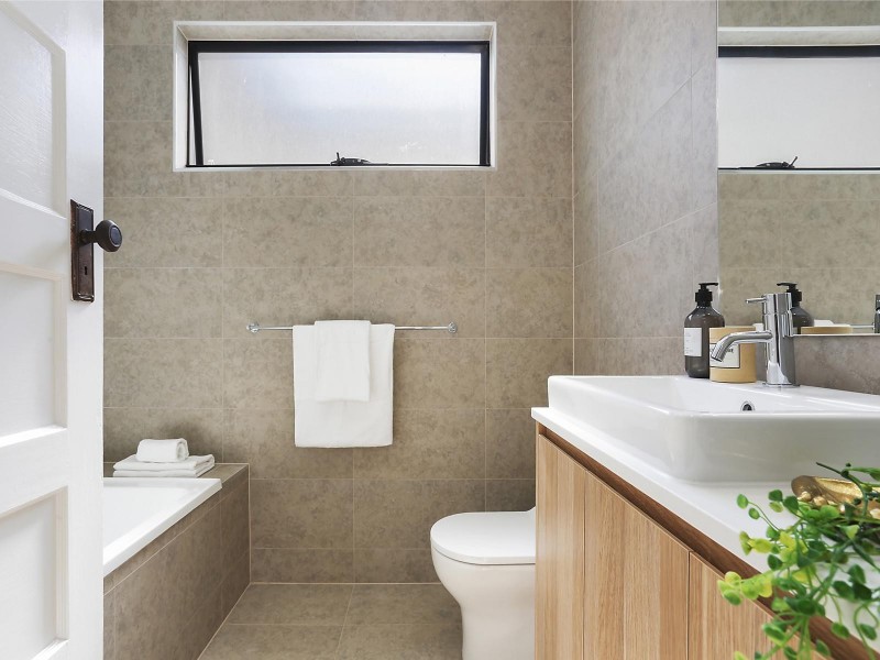 16 Ashby Street, Fairfield QLD 4103