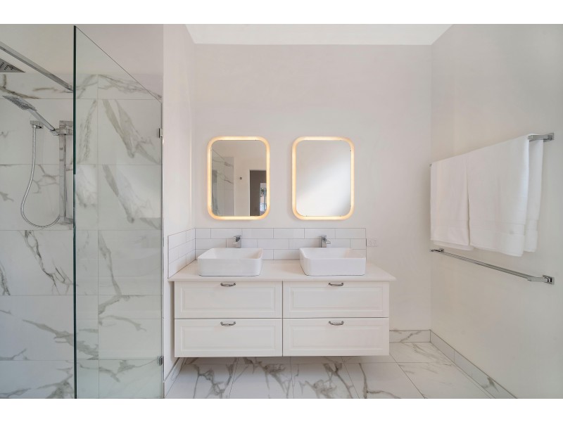 15 Ellesmere Street, Yeronga QLD 4104