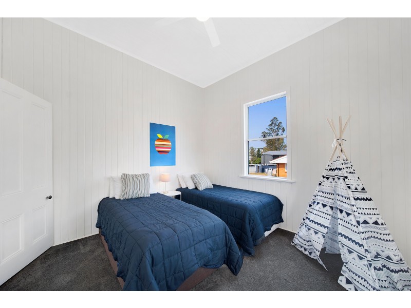 15 Ellesmere Street, Yeronga QLD 4104