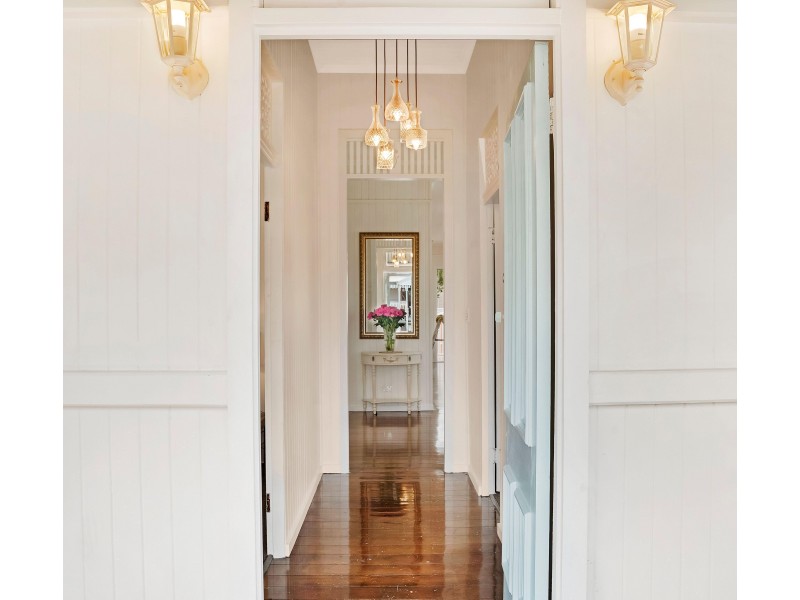 15 Ellesmere Street, Yeronga QLD 4104