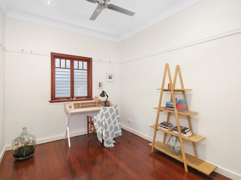 153 Cracknell Road, Tarragindi QLD 4121