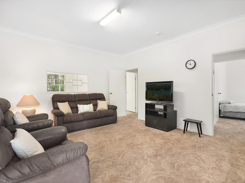 18 Hyde Road, Yeronga QLD 4104