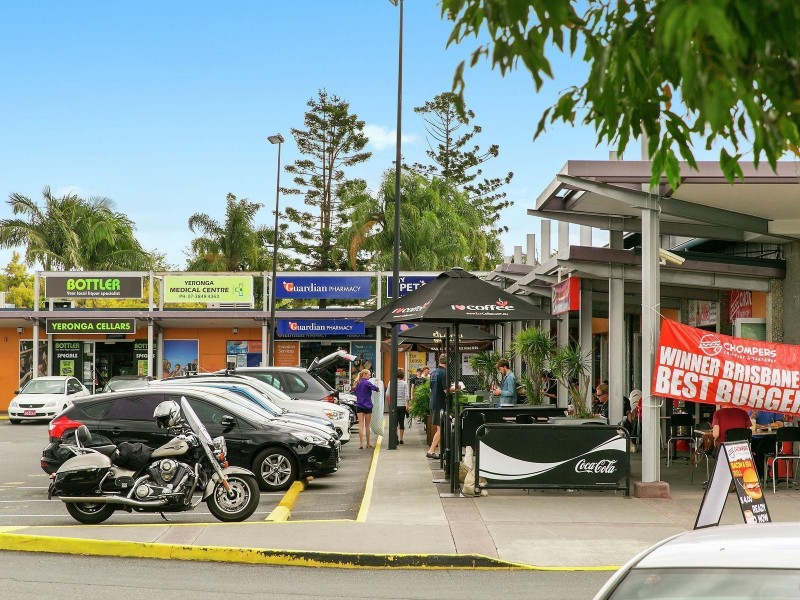 18 Hyde Road, Yeronga QLD 4104