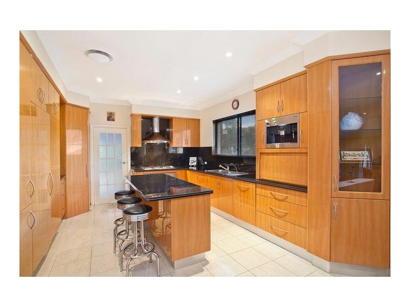 136 Kyle Parade, Kyle Bay NSW 2221