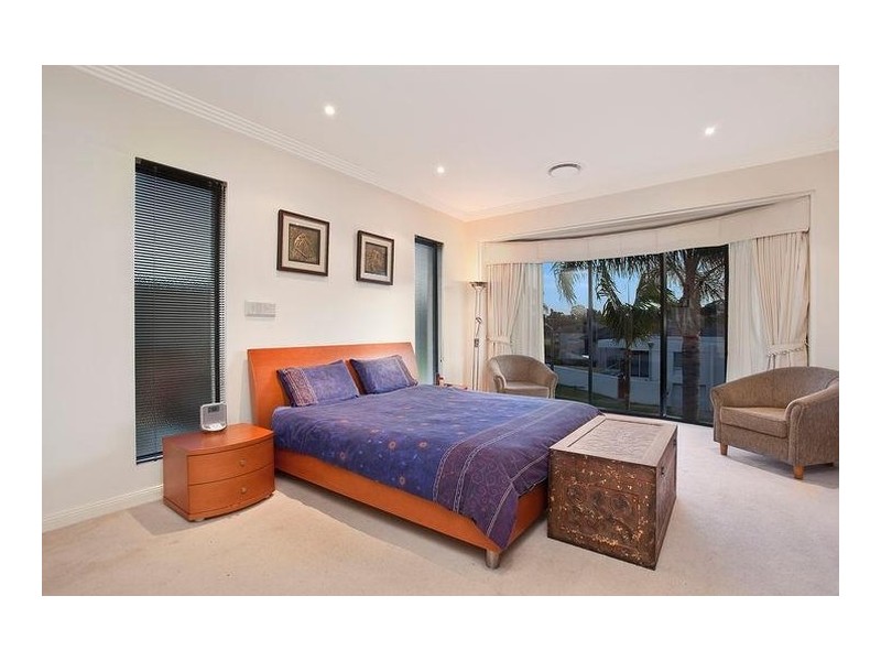 136 Kyle Parade, Kyle Bay NSW 2221