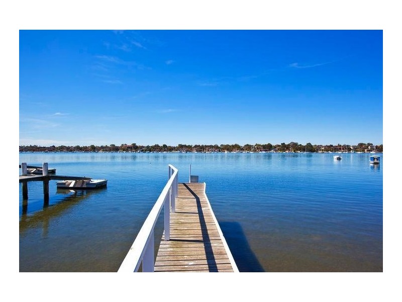 20 Beach Street, Blakehurst NSW 2221