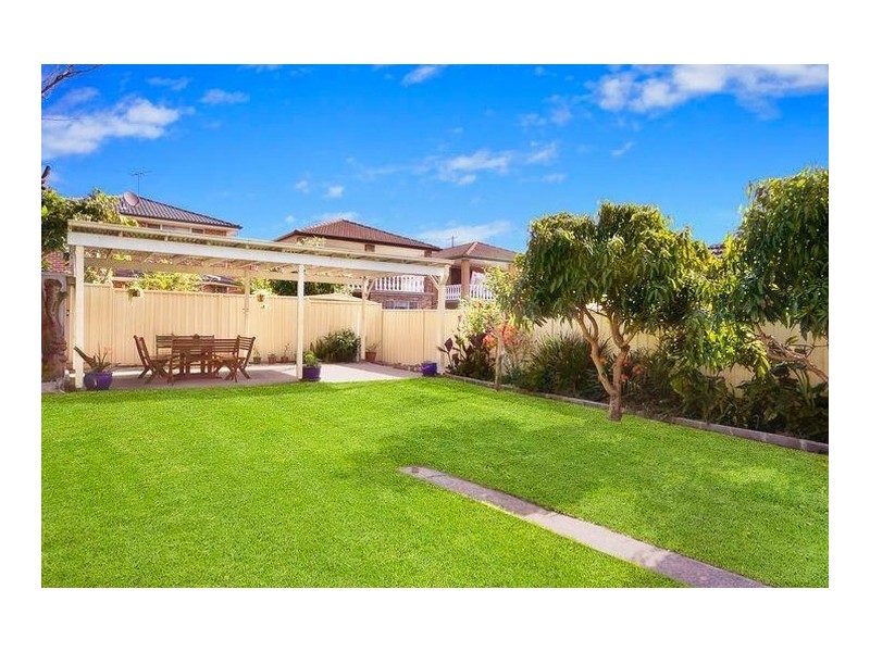 123 Carrington Avenue, Hurstville NSW 2220