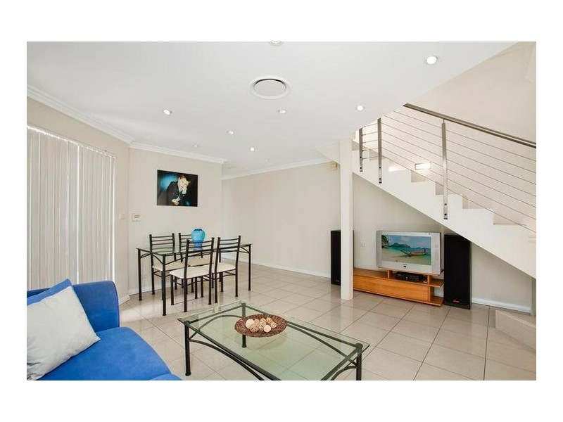 17 Universal Street, Mortdale NSW 2223