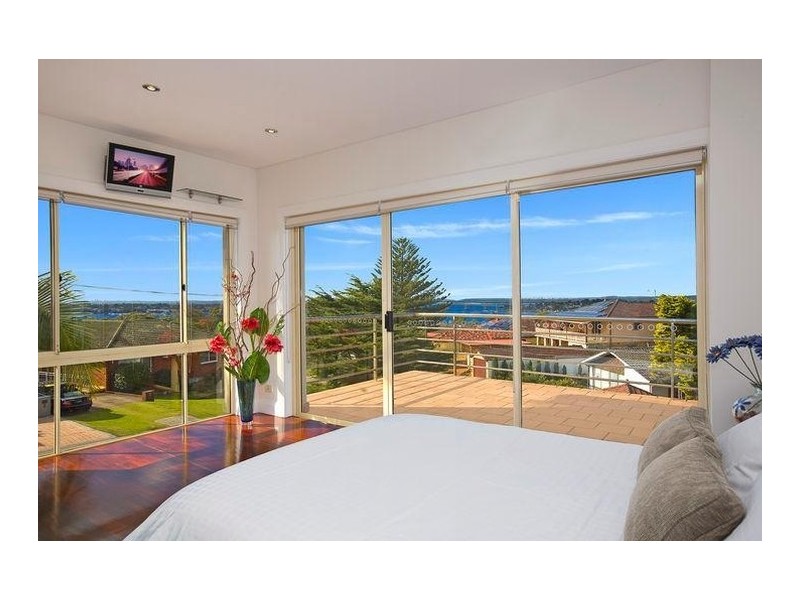 12 Yeran Street, Sylvania NSW 2224