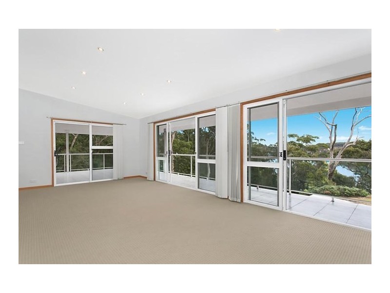 37 Grandview Crescent, Lugarno NSW 2210