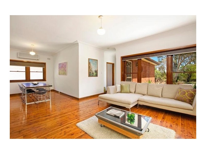 8 Carbethon Crescent, Beverly Hills NSW 2209