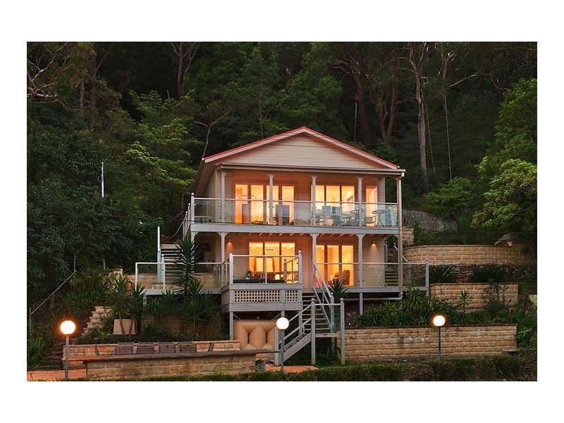 142 Lugarno Parade, Lugarno NSW 2210